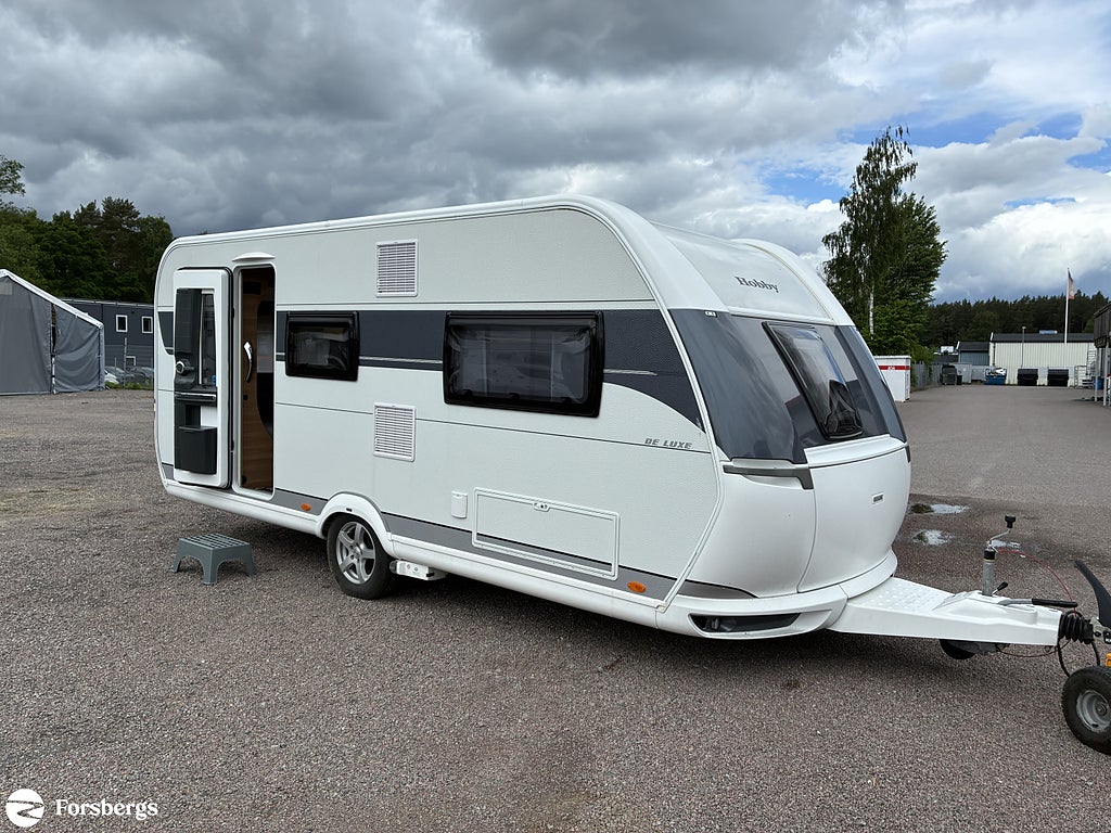 Hobby 495 UL DE LUXE // Mover, Solpanel, AC