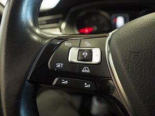 Kombi Volkswagen Passat 15 av 20