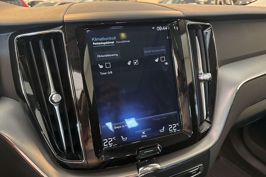 Volvo XC60 Recharge T8 AWD Aut Momentum Sov Hjul P-värm VOC miniatyr 6