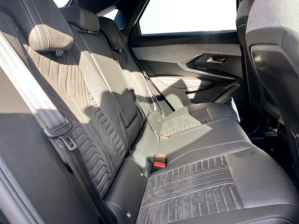 Bild på Peugeot 3008 GT Hybrid 145hk Aut B-KAMERA CARPLAY