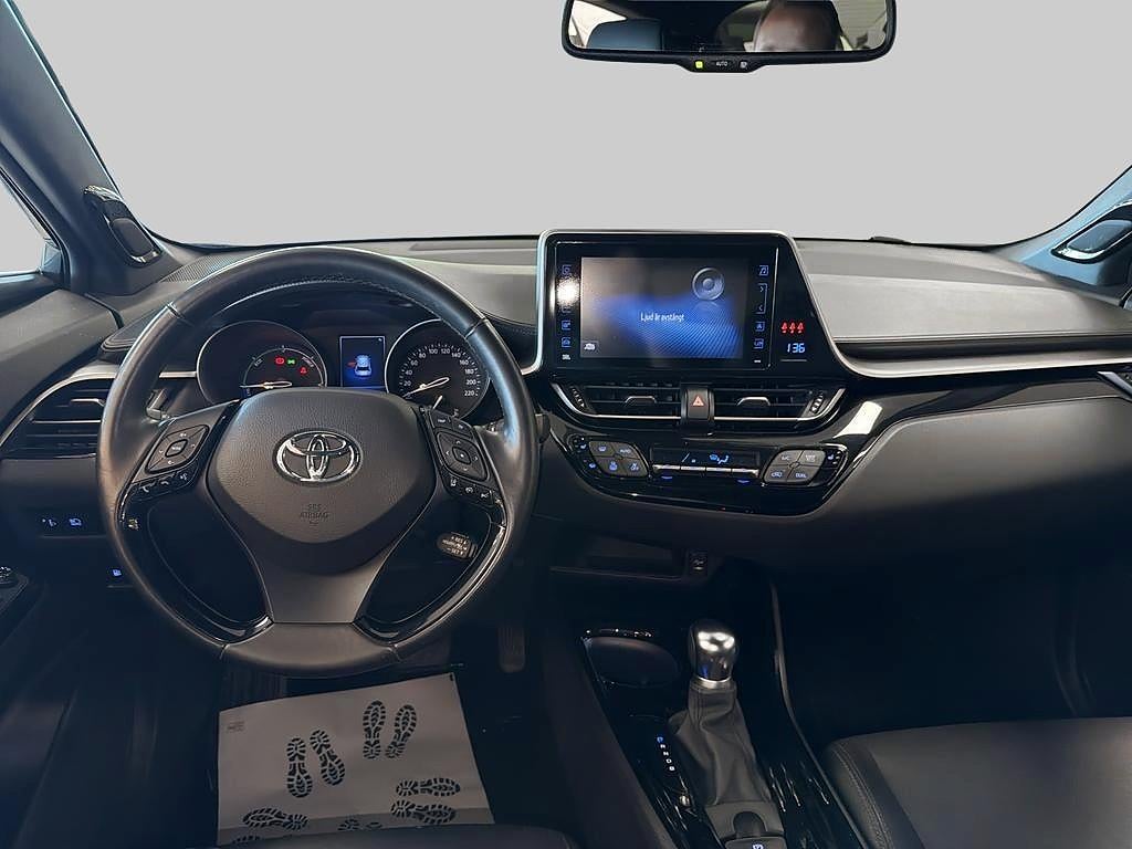 Toyota C-HR 2019 - miniatyr 8
