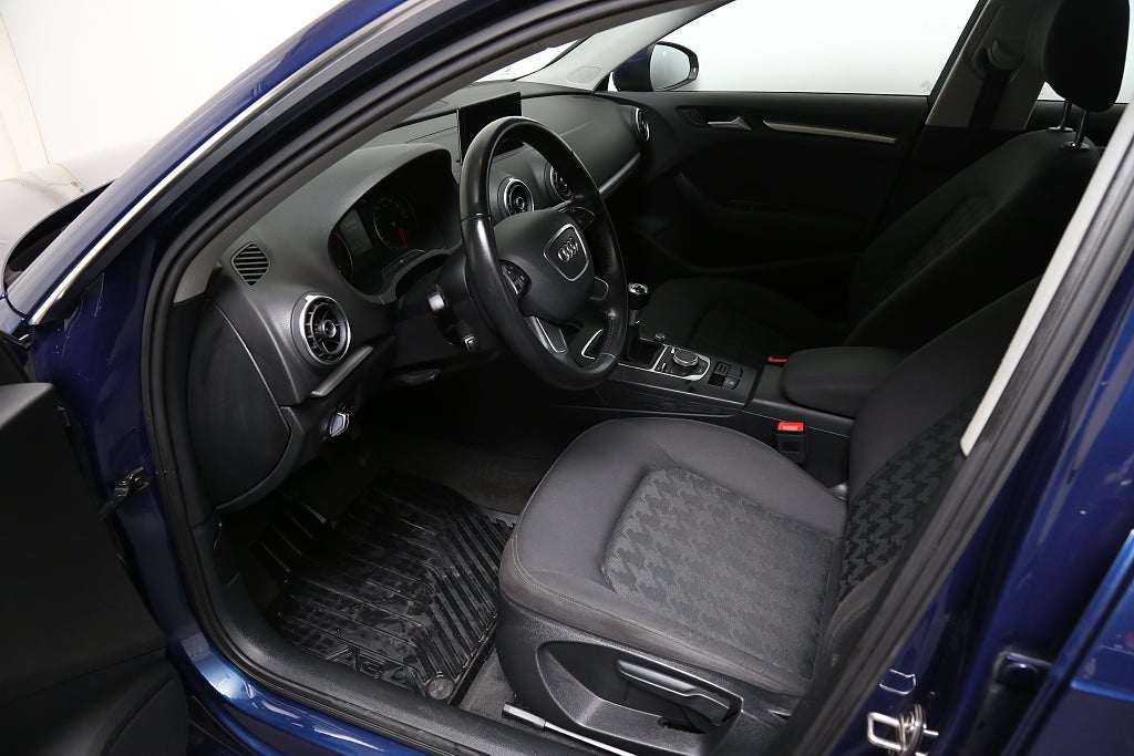 Audi A3 1,2 TFSI 110hk Attraction Sportback I Motorv I Dragkrok 2016