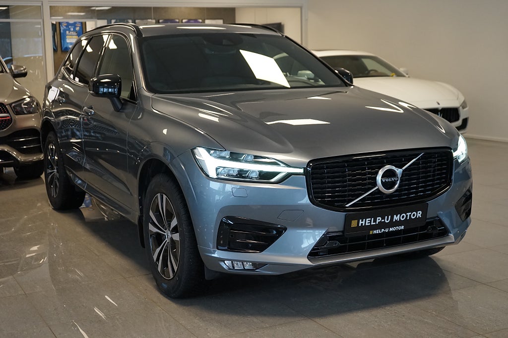 Volvo XC60 B5 AWD Diesel R-Design Drag Värmare Kamera Navi 235hk