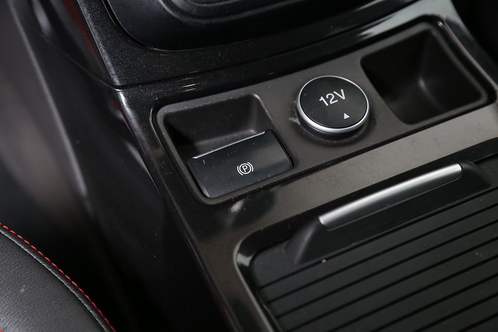 Ford Kuga 2,0 TDCi 180hk AWD ST-Line Aut Värmare Drag Stylingpkt 2018