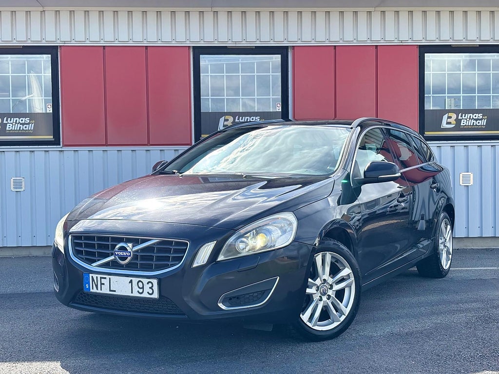 Volvo V60 D3 Momentum Business Edition Pro Euro 5/Ny Besiktad 