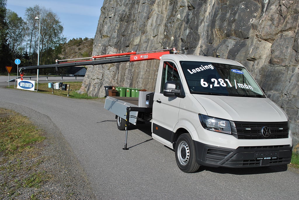 Volkswagen Crafter Flakbil med Kran ML 180,3 