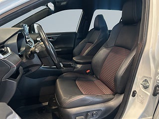 Toyota RAV4 Plug-in E-CVT X EDITION MOMS/LågMIl/Kamera/Drag/SoV – bild 13
