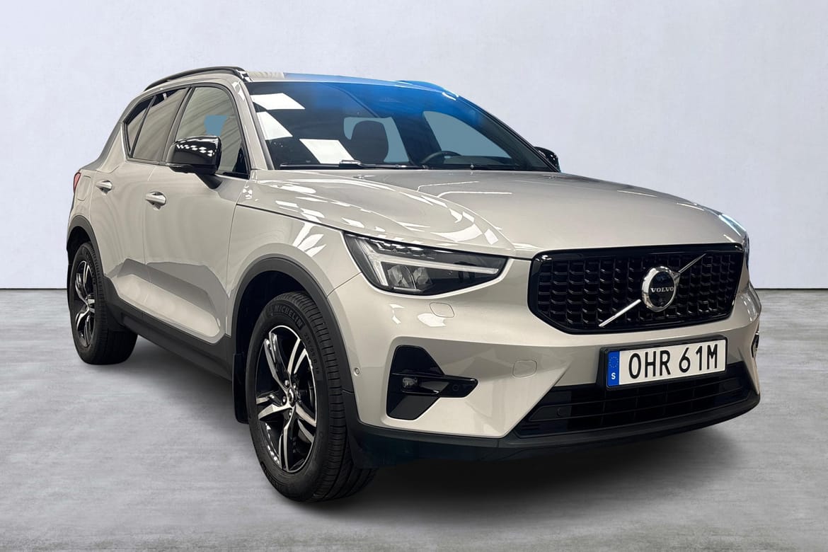 Volvo XC40 B3 FWD Bensin Plus Dark 2025, bild 6/56