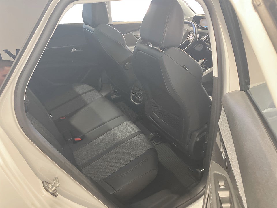 Bild på Peugeot 3008 Allure 1.5 BHDi 130hk Aut DRAG B-KAMERA