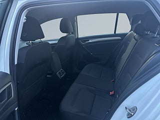 Volkswagen Golf 5-dörrar TSI Base LågSkatt/MoK/SoV-Däck/Adaptiv Fart – bild 13