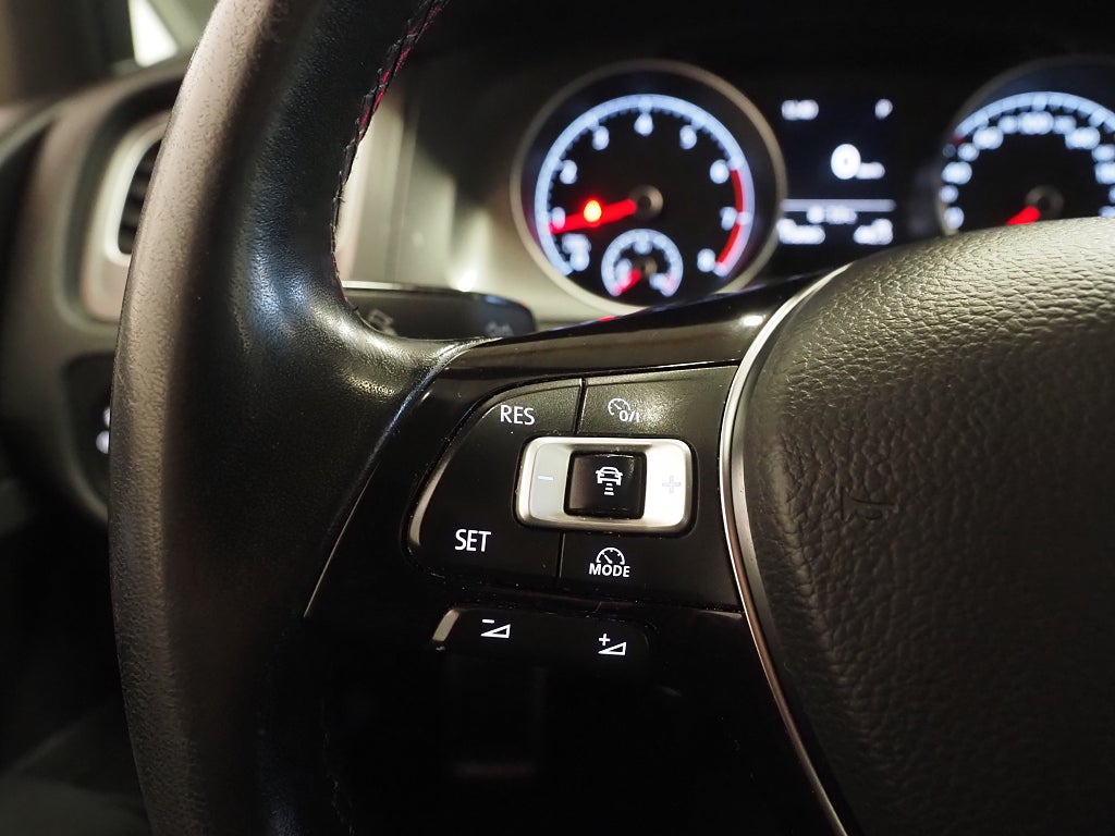 Volkswagen Golf Alltrack 1.8 TSI 180hk 4Motion |Drag|Värmare|Kamera| 2017