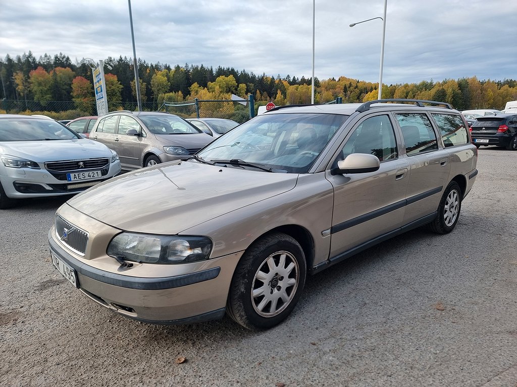 Volvo V70 D5 Business / AUTOMAT- Ny besiktigad