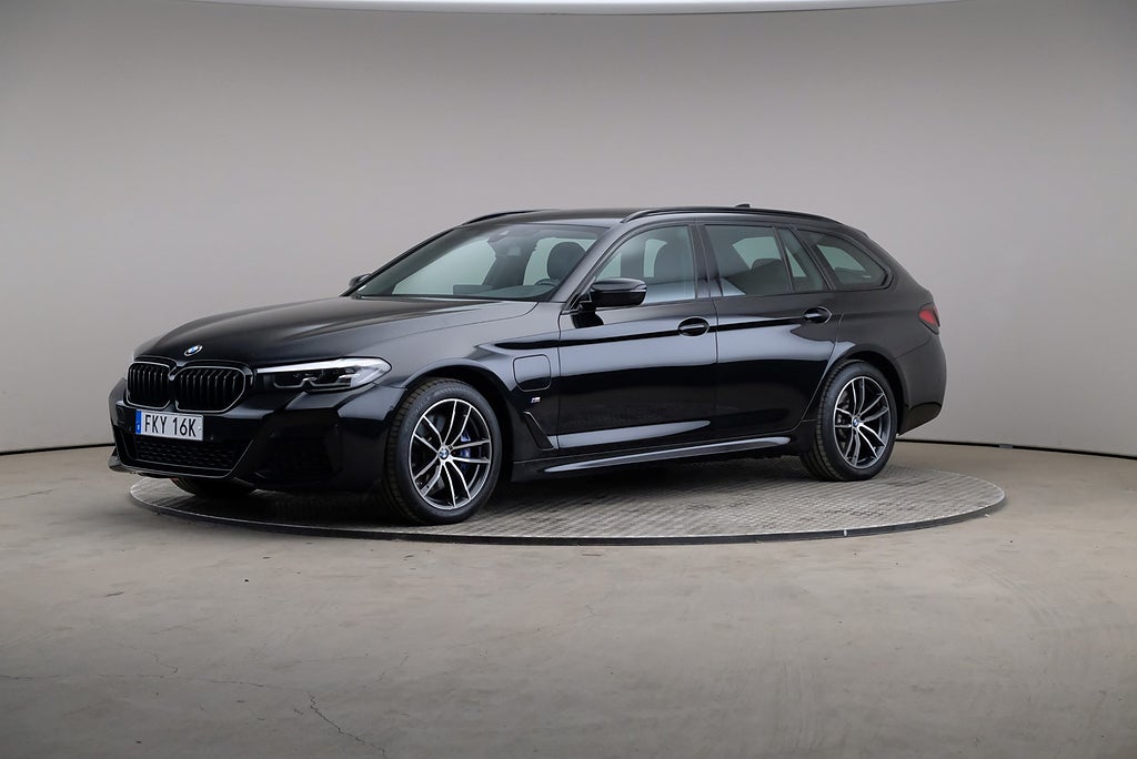 BMW 530e 5 xDrive Touring M-Sport Shadow Drag Skinn HiFi