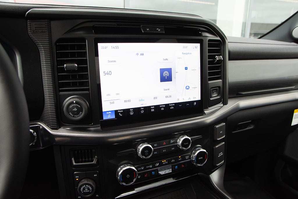 Ford F-150 Lariat Black Edition 5.0L V8 406 hk
