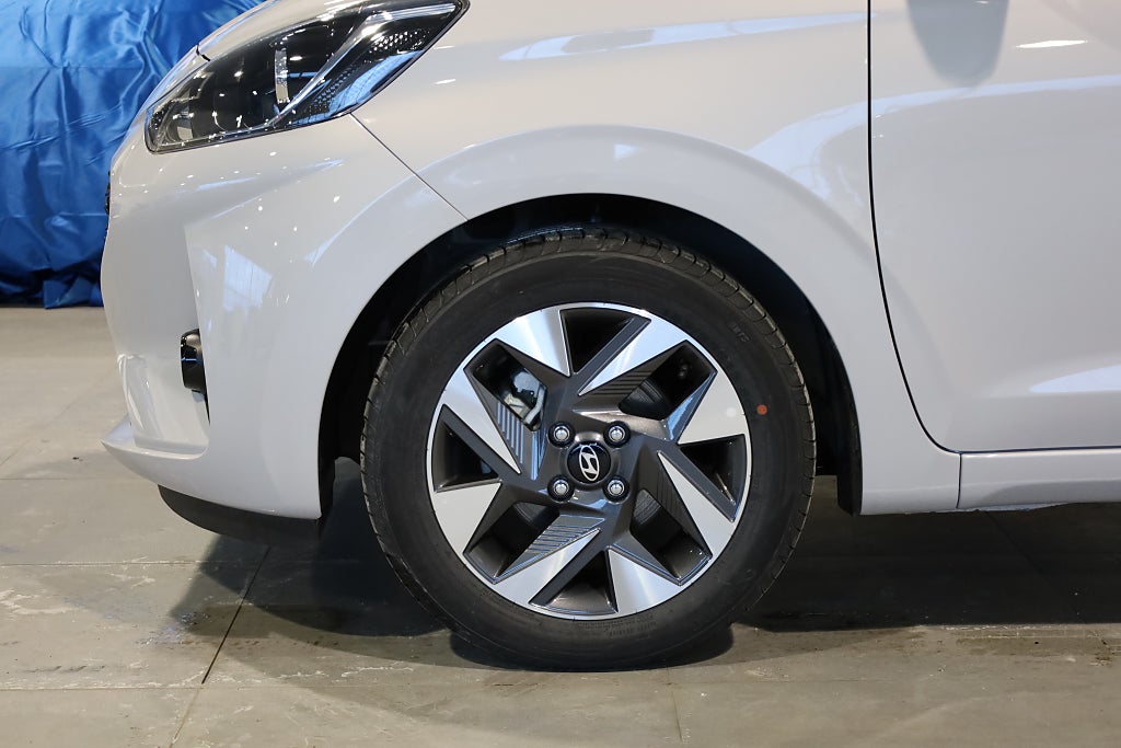 Hyundai i10 1.0 Kamera CarPlay Rattvärme Leasbar 2025