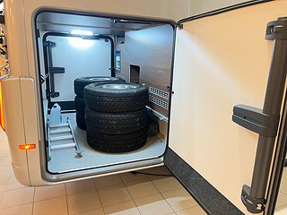 Husbil-integrerad Bürstner ELEGANCE 910 10 av 34