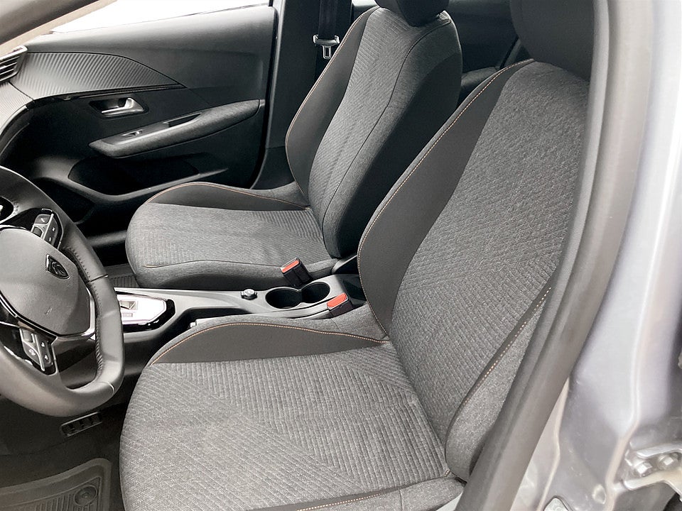 Bild på Peugeot 208 Style Hybrid 100hk Aut CARPLAY BACKSENSORER