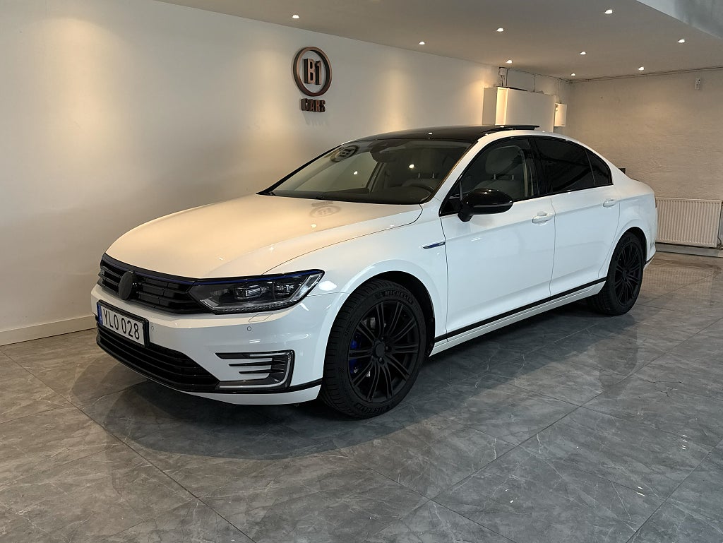 Volkswagen Passat GTE 1.4 TSI ACT GTE PANO VÄRMARE COCKPIT DRAG MASSAGE