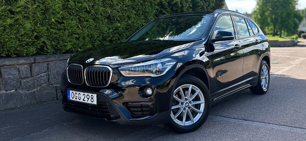 BMW X1 sDrive 18d Steptronic Sport line. Dragkrok Backkamera 