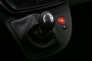 Transportbil - Skåp Nissan NV250 20 av 20