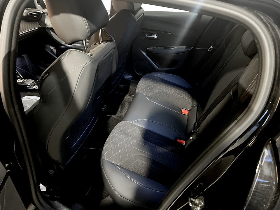 Bild på Peugeot E-208 GT Pack 50kWh 136hk Aut KAMPANJRÄNTA 3,99%