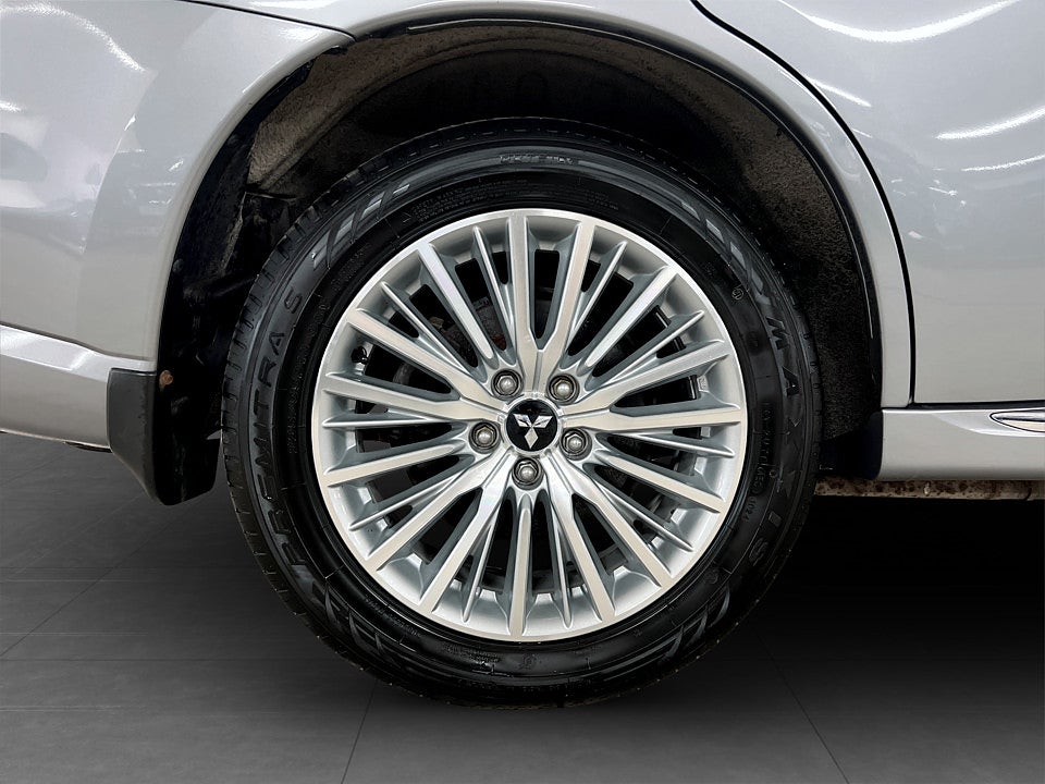 Bild på Mitsubishi Outlander Business X PHEV 224hk Aut 4WD B-KAMERA DRAG ELSTOL