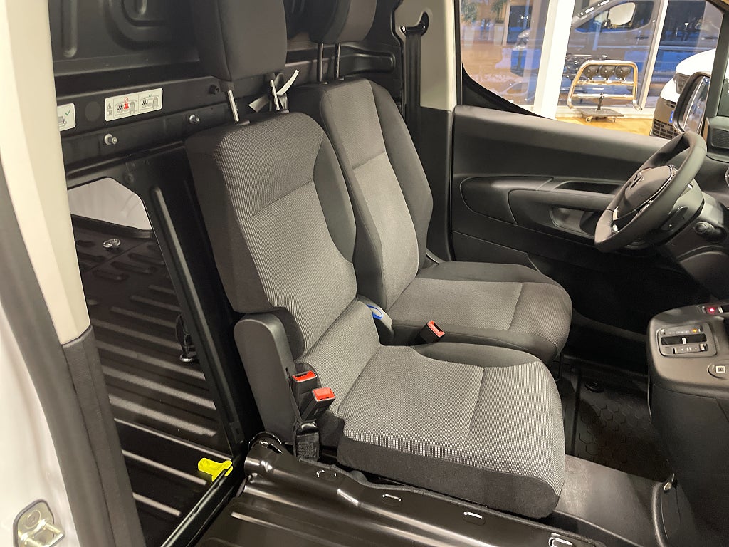 Bild på Peugeot Partner Plus 130hk Aut L2 - EDITION! SERVICE & VINTERHJUL INGÅR