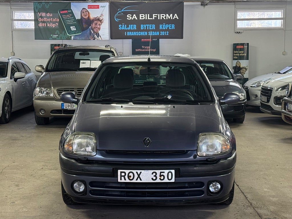 Renault Clio  1.4 Automat Välskött Endast10500 mil 