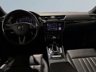 Skoda Superb Kombi TDI 4×4 Business Edt L&K Dvärm Canton Drag SoV – bild 8