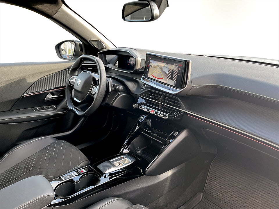 Bild på Peugeot 2008 GT 1.2 PT 130hk Aut B-KAMERA CARPLAY