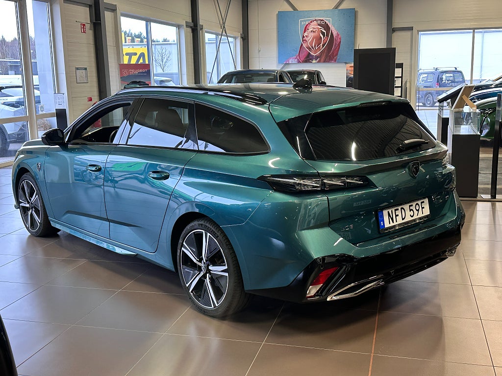 Peugeot 308 SW GT 1.2 PureTech 130HK EAT 360-kamera, Navi thumbnail