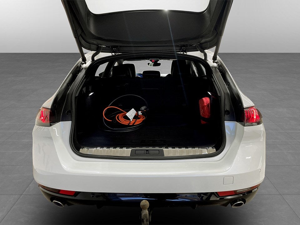 Bild på Peugeot 508 SW GT PHEV 225hk Aut - B-KAMERA, CARPLAY, 1 ÄGARE