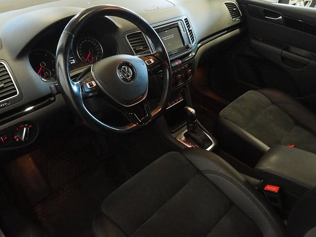 Volkswagen Sharan 2.0 TDI 4Motion DSG 7-sits | D-värm | Drag 2018