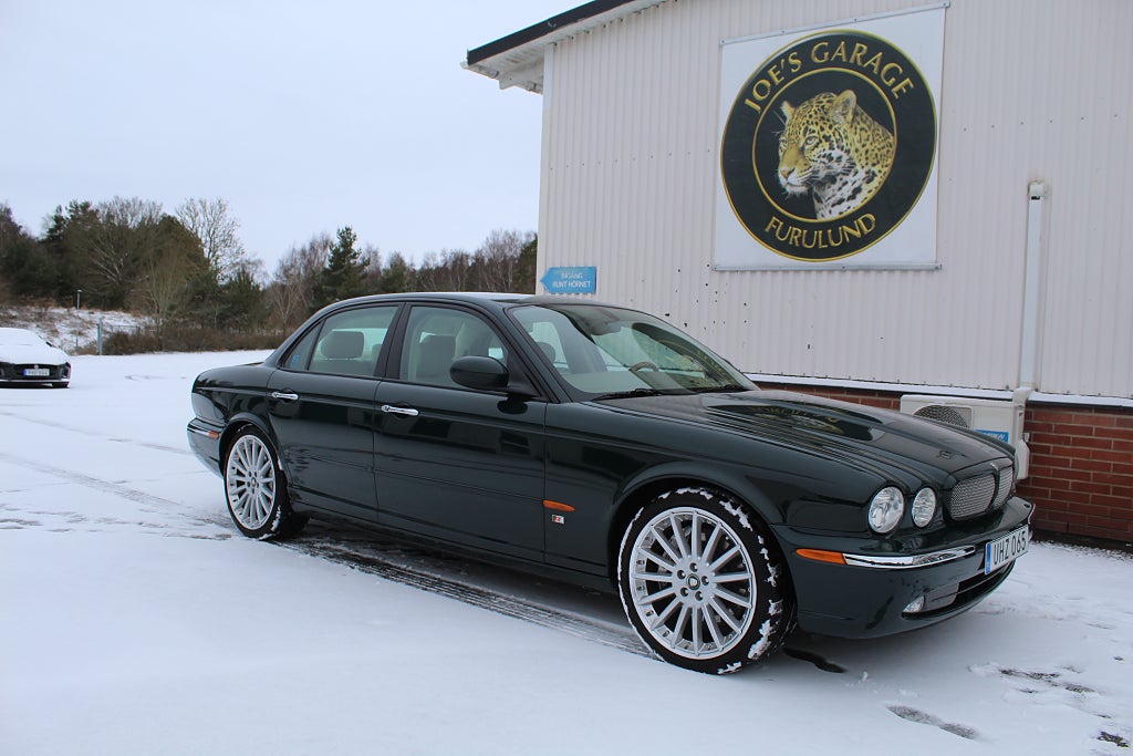 Jaguar XJR mycket påkostad, helrätt färgkombination!