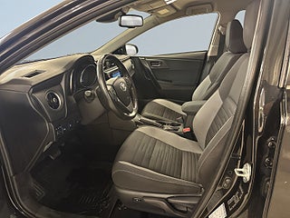 Toyota Auris Hybrid e-CVT Active Plus Kamera GPS Psens Kamkedja SoV – bild 7