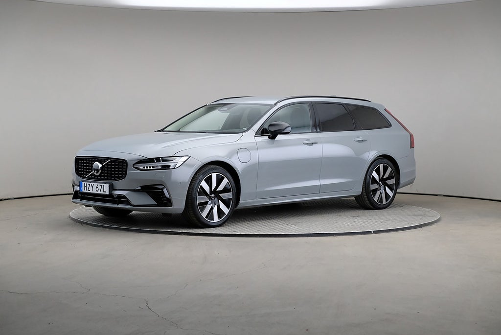 Volvo V90 Recharge T6 350hk AWD Plus Dark Läder Drag