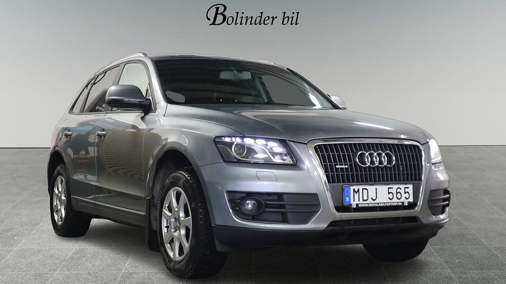 Audi Q5 2.0 TFSI Quattro NYBESIKTAD HEMLEV DRAG KAMKEDJABYTT