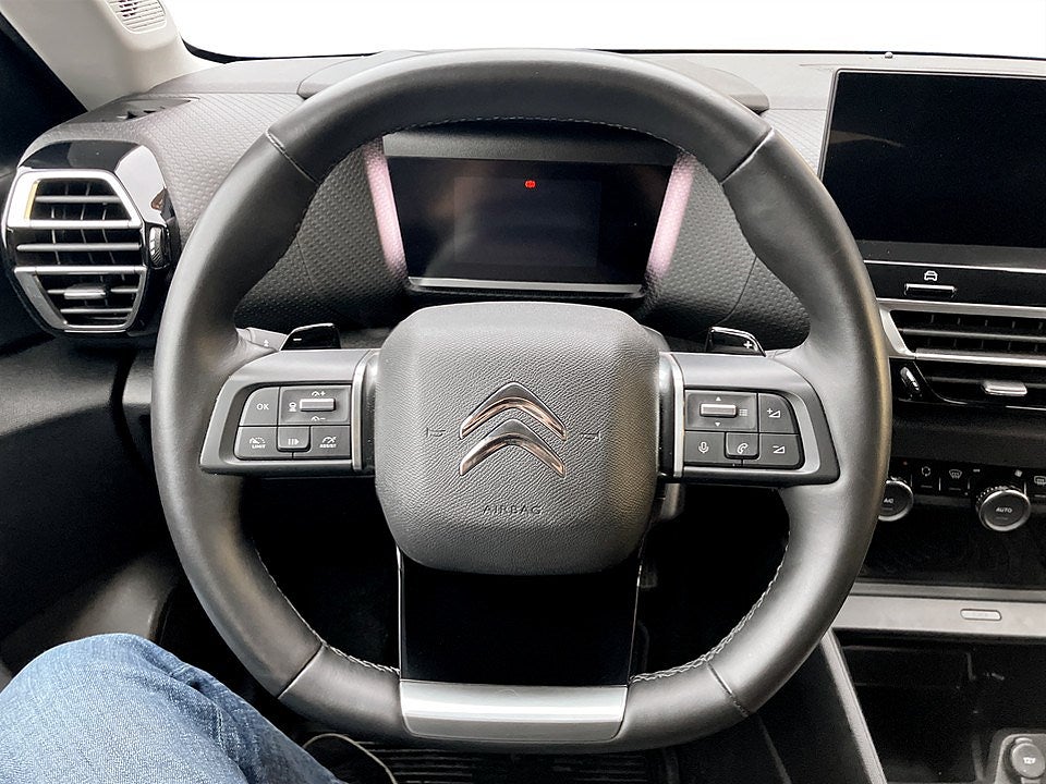 Bild på Citroën C4 Shine 1.2 PT 130hk Aut - 360-KAMERA, CARPLAY