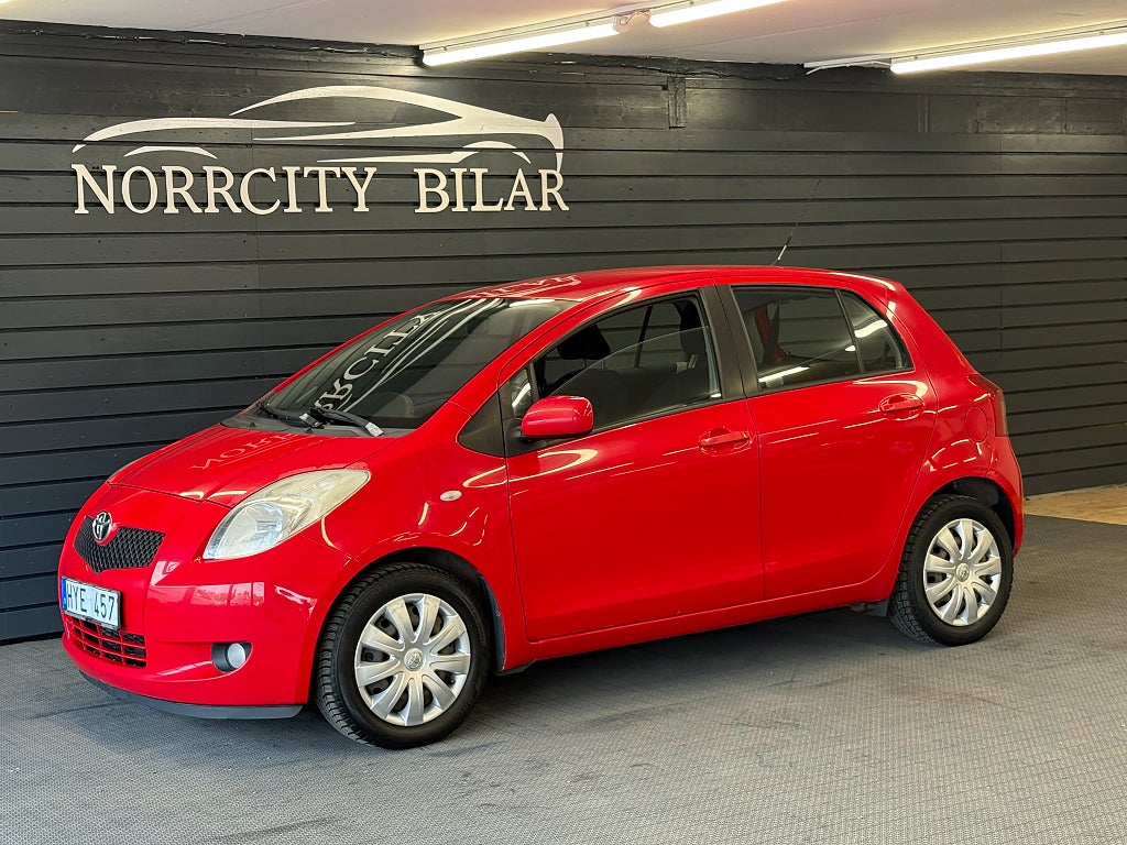 Toyota Yaris 5-dörrar 1.3 VVT-i / Besiktigad