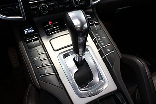 SUV Porsche Cayenne 22 av 25