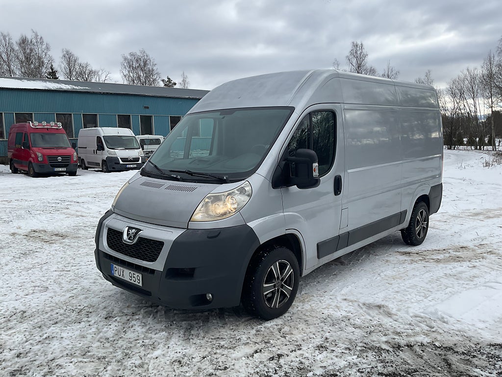 Peugeot Boxer Van 333 3.0 HDi moms 