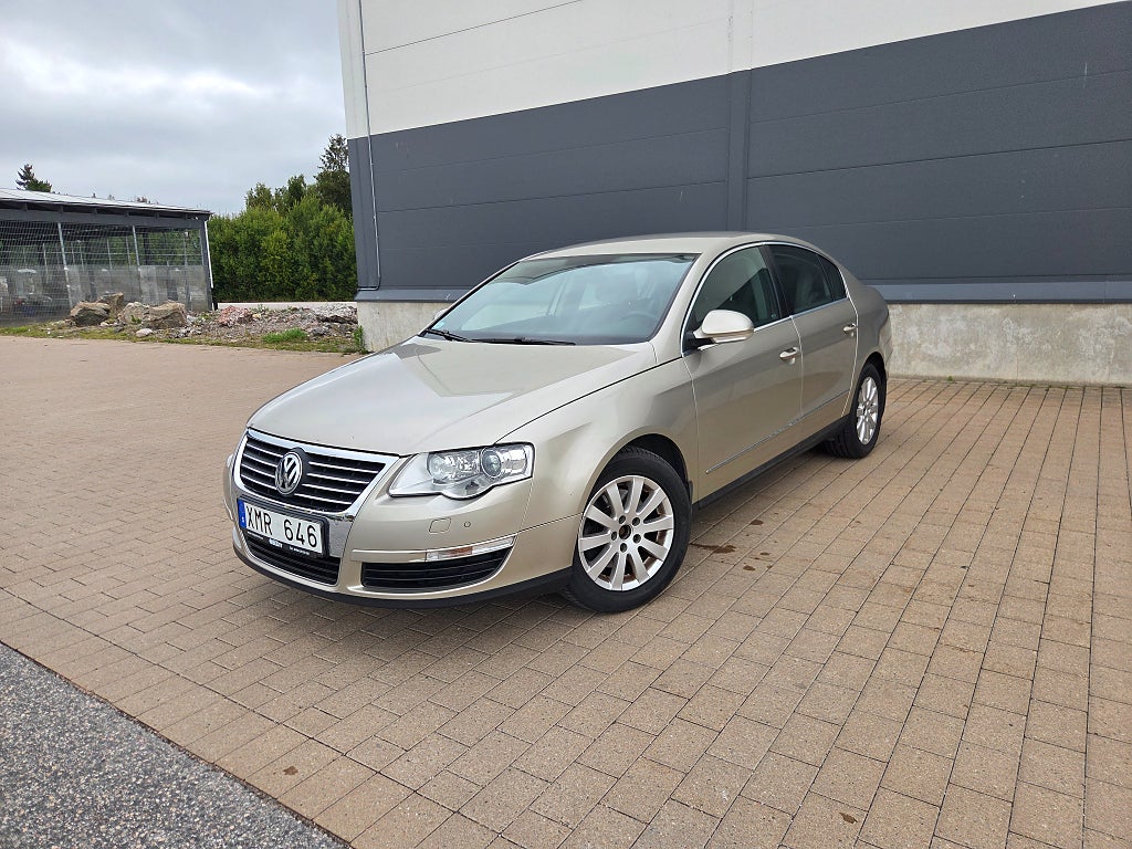 Volkswagen Passat 2.0 FSI Highline Euro 4,Endast 2 Brukare. 12400mil 