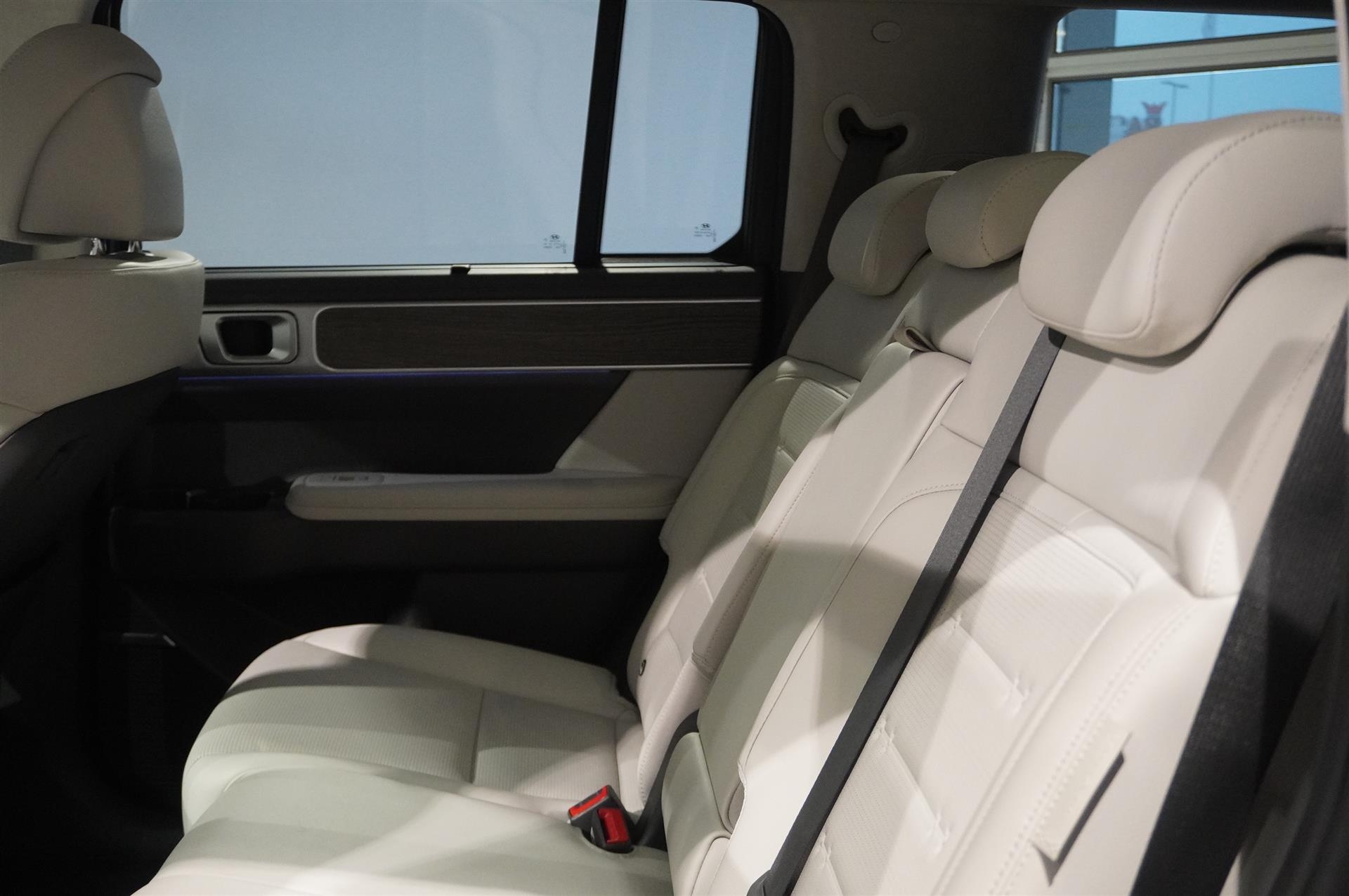 Hyundai Santa Fe 2025, photo 4/47