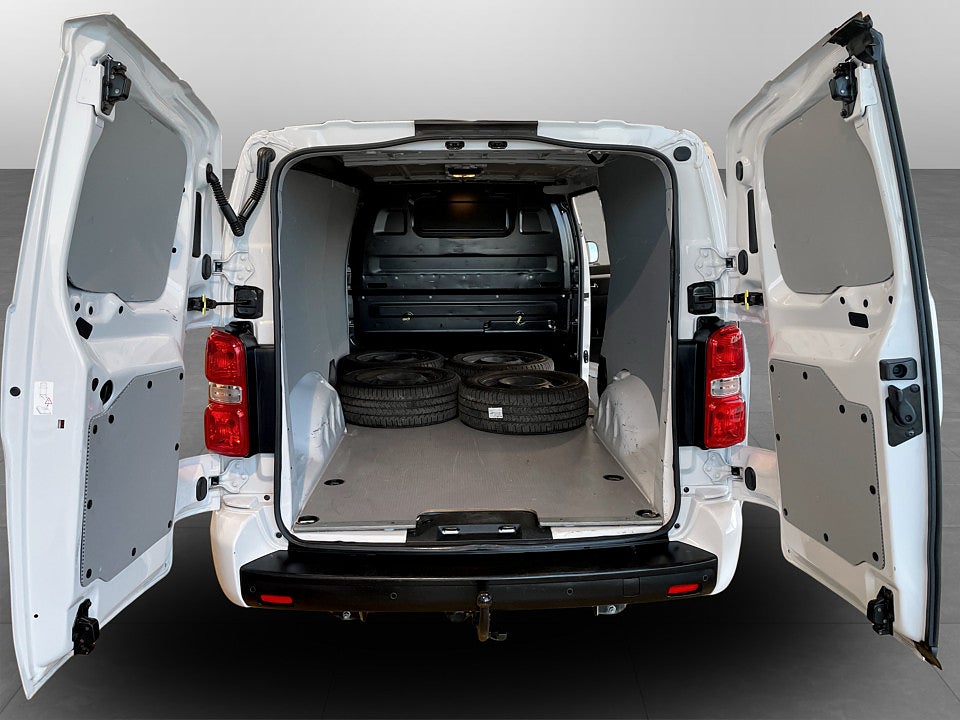 Bild på Peugeot Expert PRO+ 2.0 BHDi 145hk Aut L3 B-KAMERA DRAG