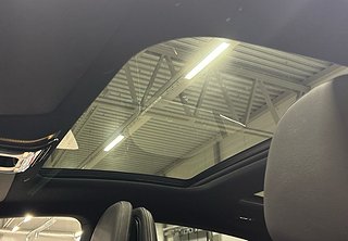 Sedan Mercedes-Benz EQE 4 av 6