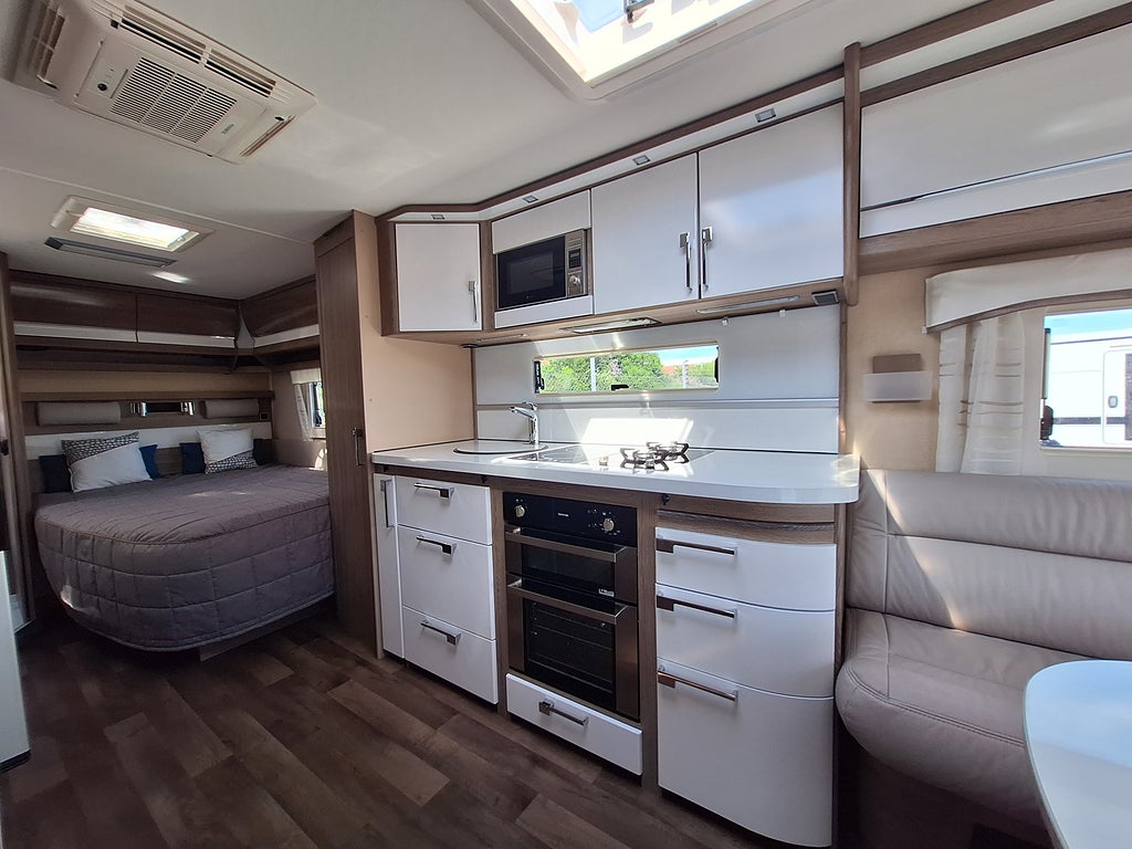 Kabe Imperial 600 XL KS Dubbelbädd, AC, Solcell, Mover, Boxmarkis, Hy