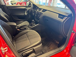 Skoda Octavia  1.5 TSI Premium/M-värm/Drag/Kamera/Navi/S&V