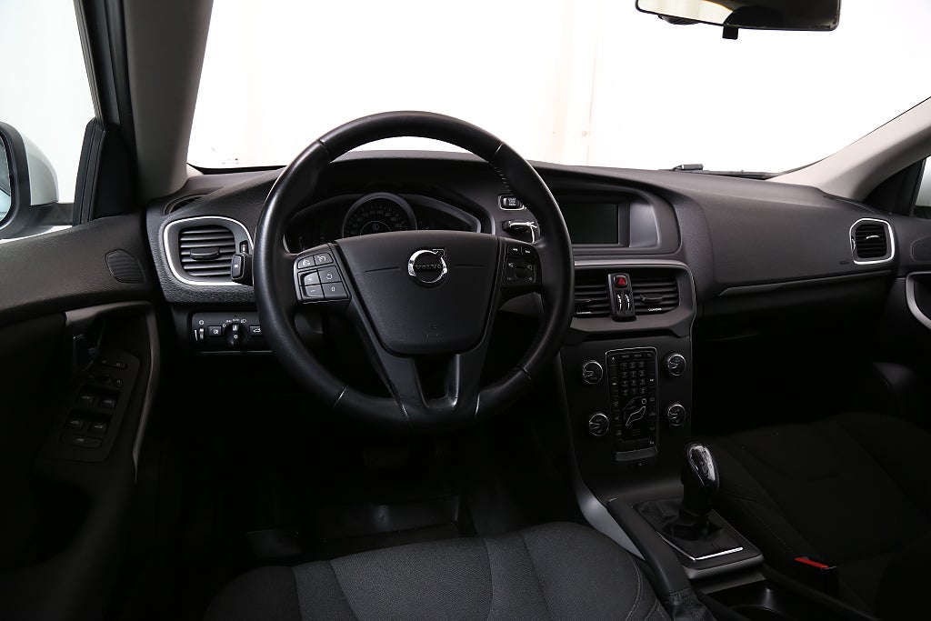 Volvo V40 T2 Business Aut Motorv Dragkrok 2017
