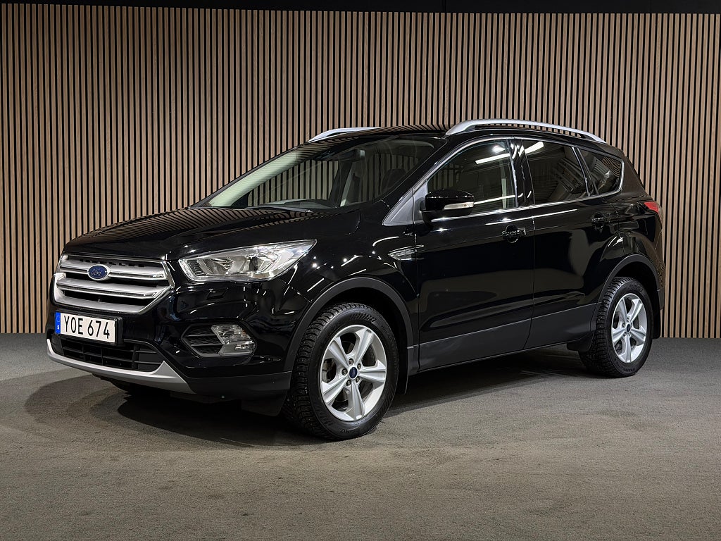 Ford Kuga 1.5 EcoBoost Automat Titanium / B-kamera / Carpaly / 