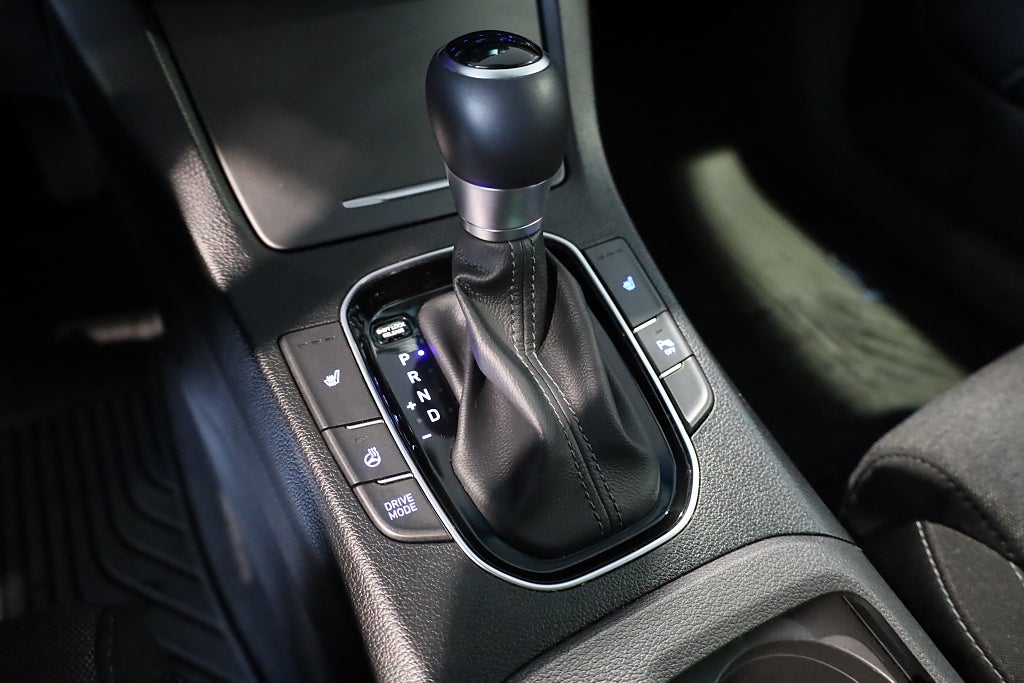 Hyundai i30 1.0 T-GDI DCT MHEV Essential Kamera Rattvärme Leasbar 2023